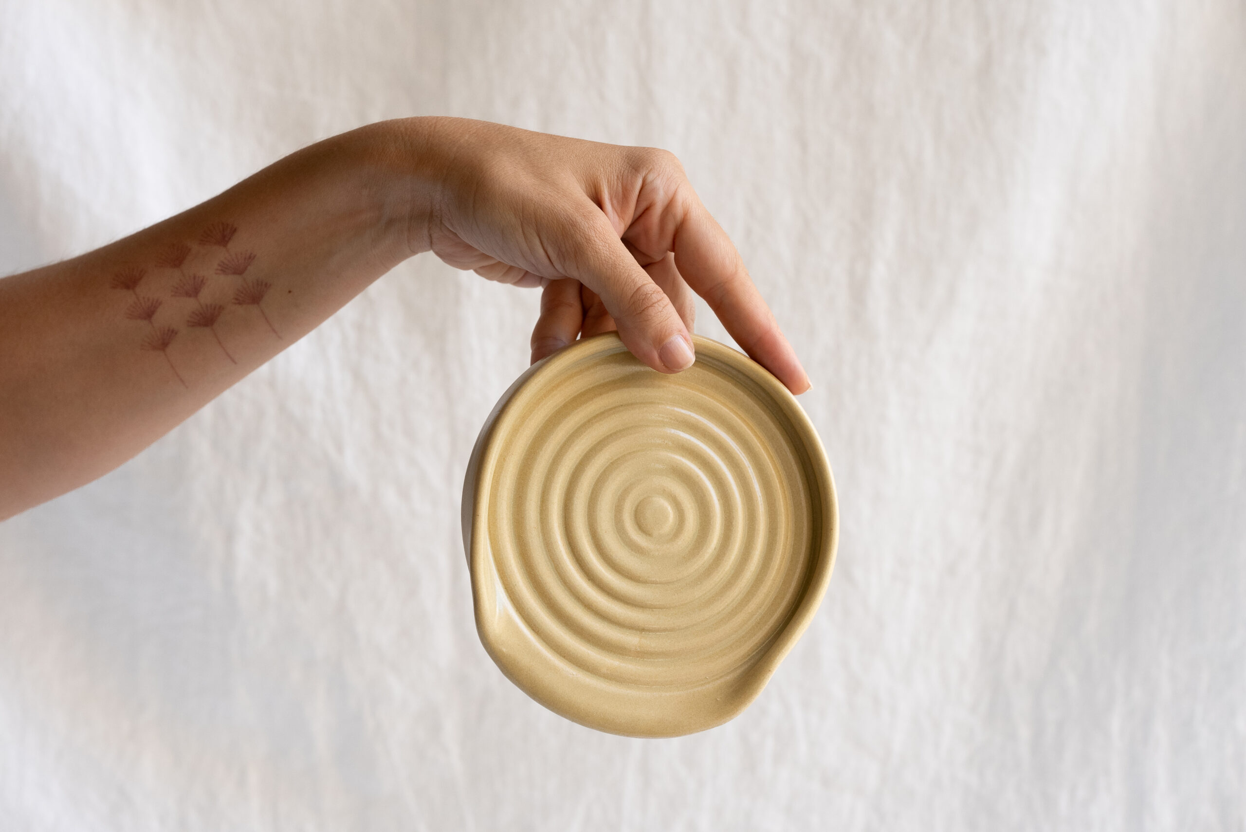 Spoon rest in 'Gold Pistachio' - Image 4