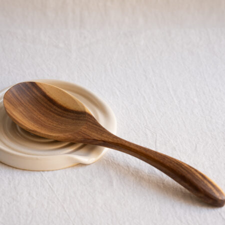 Spoon rest in 'White Salt Gloss'